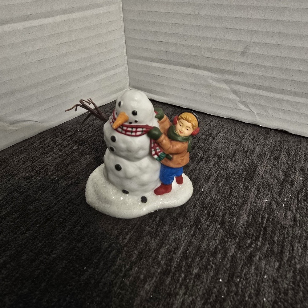 Department 56 Simple Traditions Pine Isles Child Building Snowman